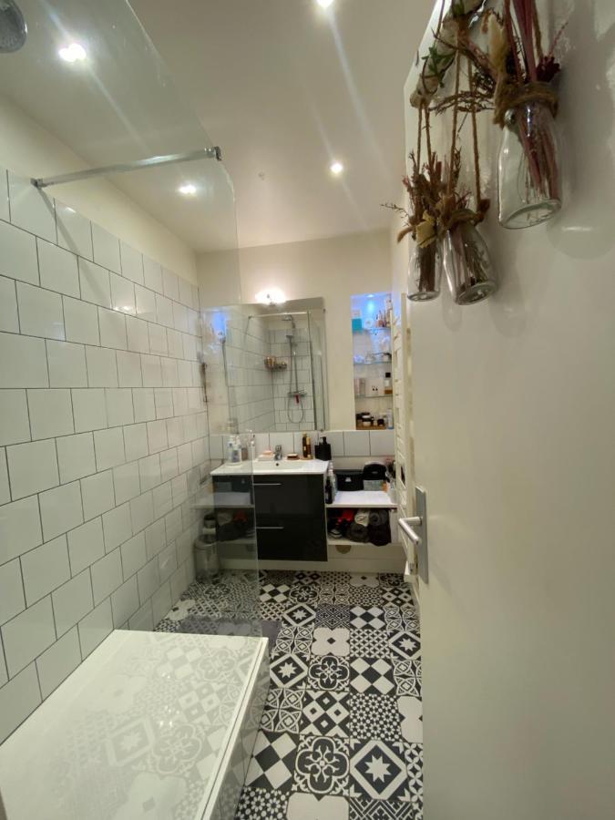 Appartement Douillet Au Coeur Du Quartier Gros Cailloux Paris